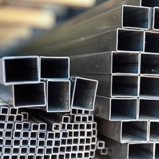 Труба нержавеющая квадратная бесшовная х/д 03Х18Н10Т 10х10х1,2 мм ГОСТ 8639-82